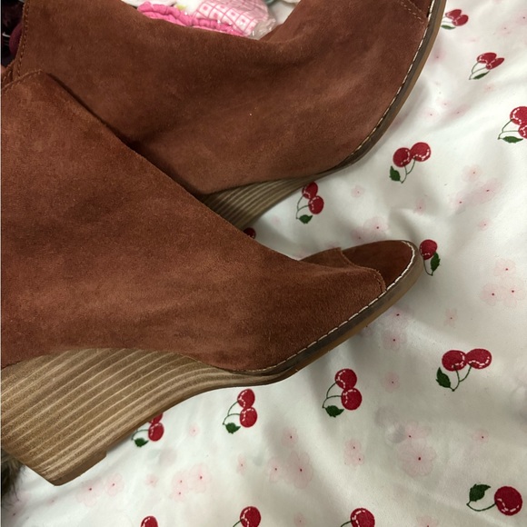 Lucky Brand Ankle Boots - Picture 1 of 3